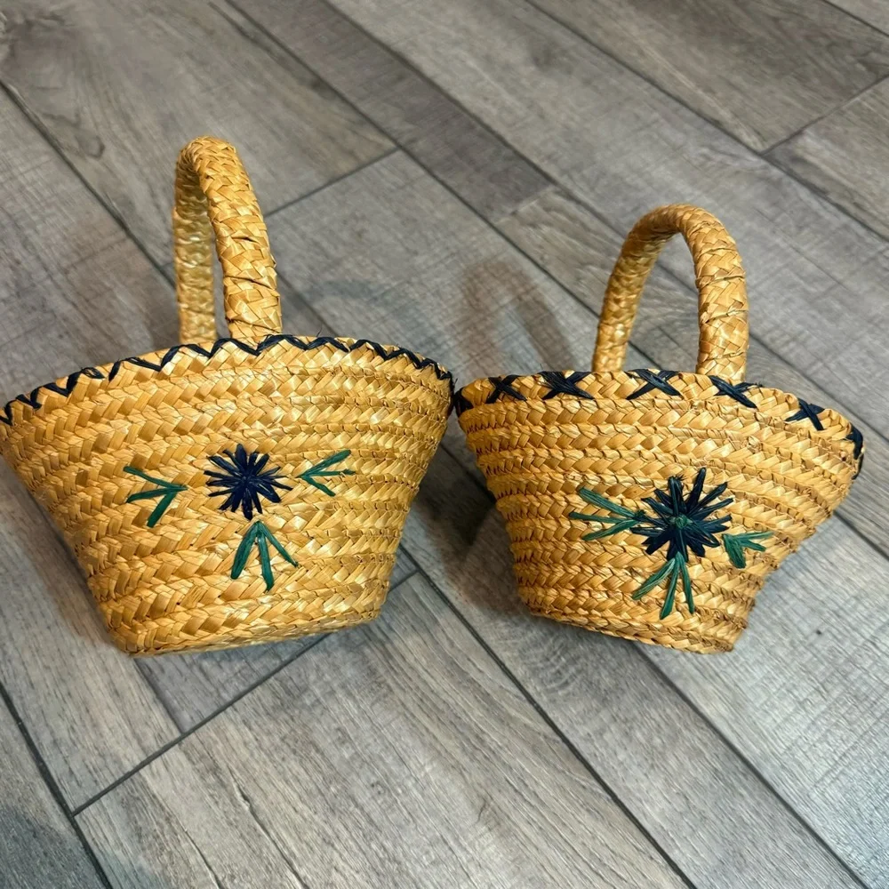 Set of 2 Small Vintage Floral Straw Nesting Baskets